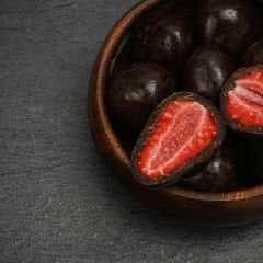 Bitter Çikolatalı Kaplama Çilek