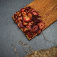 Doğal Çilek Kurusu | Katkısız, Yoğun Meyve Aroması ve Canlı Lezzet