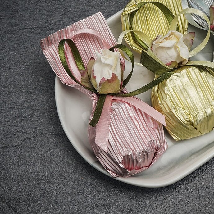 Çiçek Dekorlu Çikolata | Zarif Sunum, Şık Detaylar ve Özel Lezzet