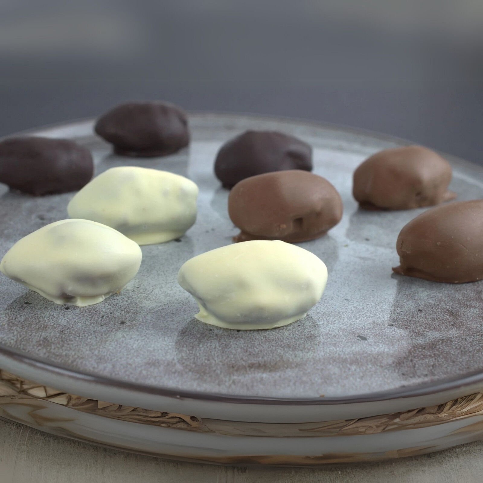 Çikolatalı Bademli Hurma