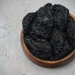 Çekirdekli Siyah Erik