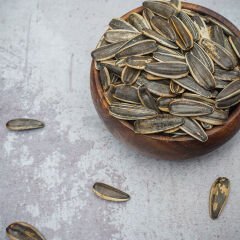 Çiğ Siyah Ay Çekirdeği