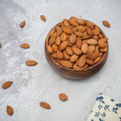 Çiğ Kayısı Çekirdeği