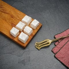 Bisküvi Arası Sade Pudralı Lokum