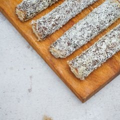 Fındık Ezmeli Hindistan Cevizli Sarma